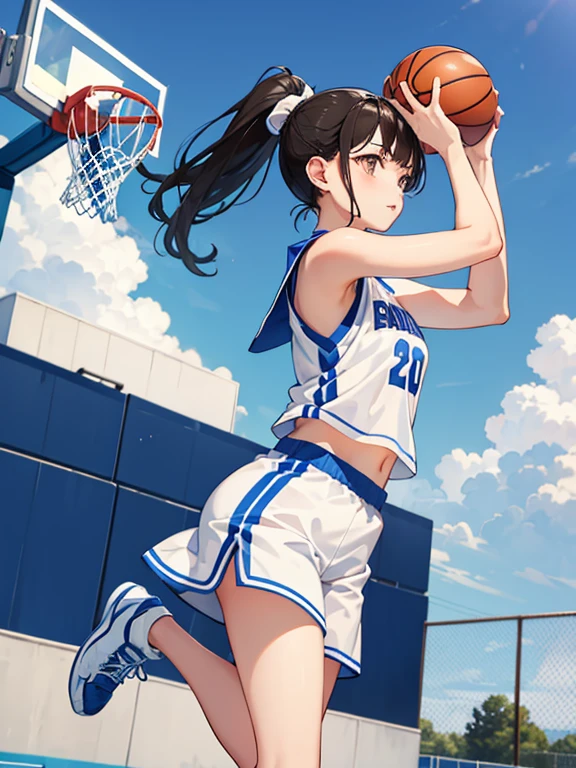 Outdoor basketball court、Beautiful girl playing basketball、up、Shoot the ball、Jump、only one ball, ponytail、Basketball Uniform、Shorts、Jump and throw the ball、Wind lift lifts the uniform、Abdominal flash