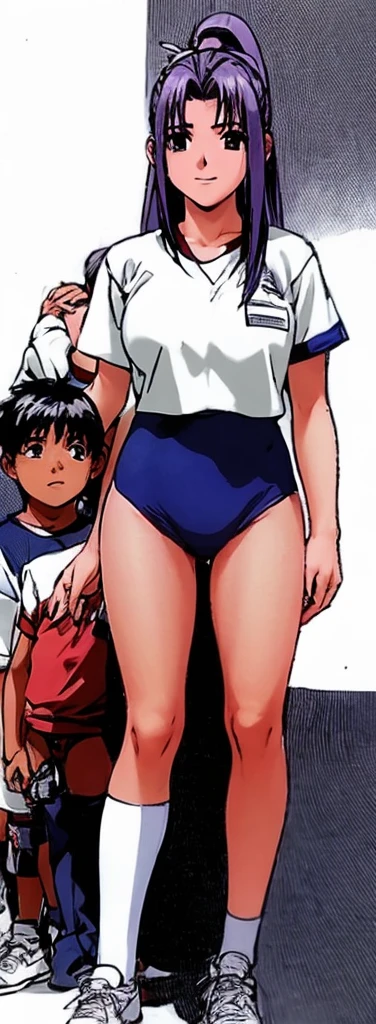 Momoko Koigakubo, with her beautiful legs, is standing with a smile on her face in a white gym suit and light navy blue bloomers that look like panties.。Momoko Koigakubo is holding a young boy wearing a tracksuit。