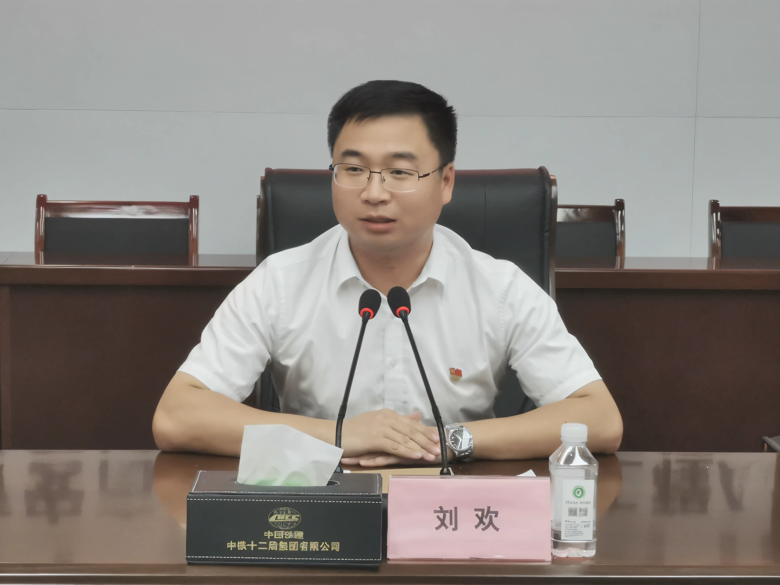 several people sitting at a table with a microphone in front of them, wei wang, jinyiwei, huifeng huang, xiaoguang sun, xiaofan zhang, qichao wang, li zixin, xintong chen, xiaolong wang, zeng fanzh, yangjun chen, yuxiang chen, xue han, bo feng