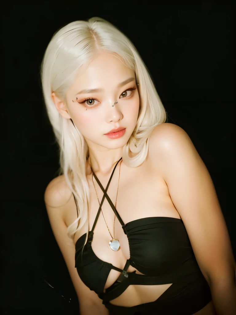 jennie with white hair