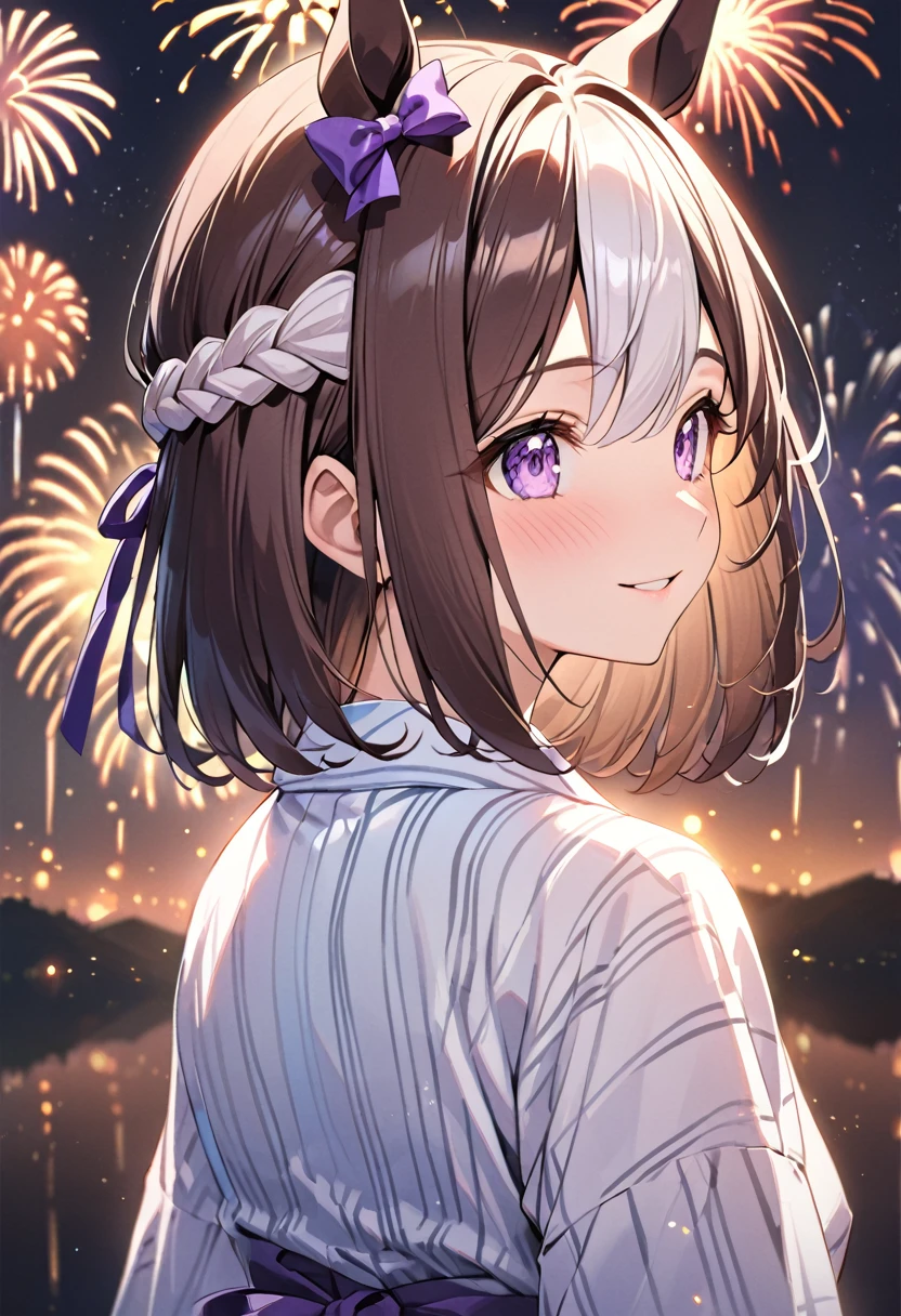 masterpiece、Highest quality、Depicted in detail、beautiful、Special Week\(umamusume\)、White yukata、Fireworks in the distance、beautiful瞳、Turn around and smile、Slope、Diffuse reflection of light、flash、Upper body close-up、Golden Ratio