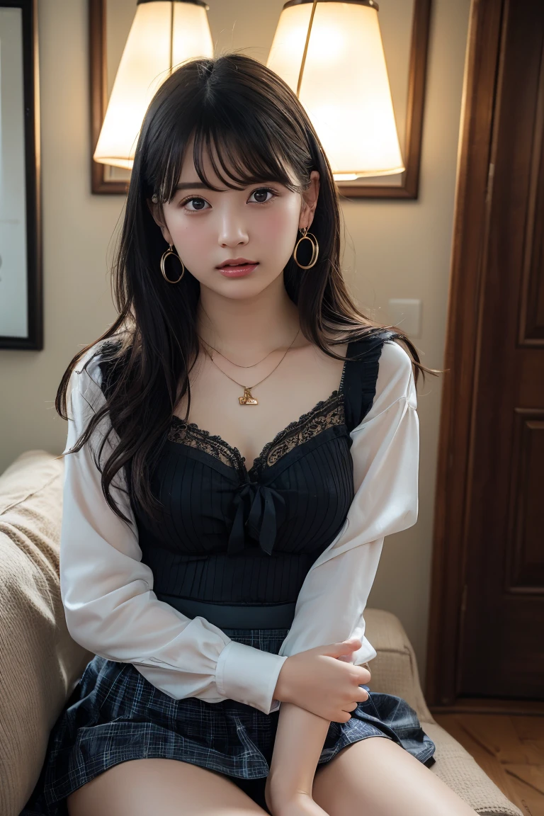 (Highest quality:1.4)，(masterpiece:1.4)，(Realistic:1.4)，(Realistic:1.2)，(超High resolution， RAW Photos:1.4)，(High resolution， Ultra-detailed:1.2)，(8k:1.2)，View your viewers，Cinematic photography，One girl，skeletally correct，Black-haired woman，Woman in her early 20s，(Small earrings，necklace，Tulle blouse，Bustier，Crochet skirt)，（Western-style building interior，Dimly lit room，The lamplight shines on my cheeks，Sit on the sofa）