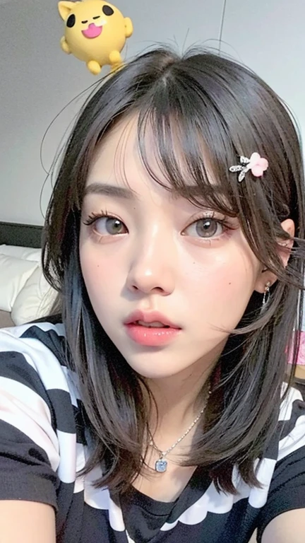 There is a girl who is taking a selfie with her phone., roseanne park by blackpink, jossi de blackpink, jennie pink black, White hairstyle with hime cut., with long white hair, lalisa manobal, Lalisa Manoban of Blackpink, your hair is white, The Hime Cut, with long white hair, with long blonde hair, shikami