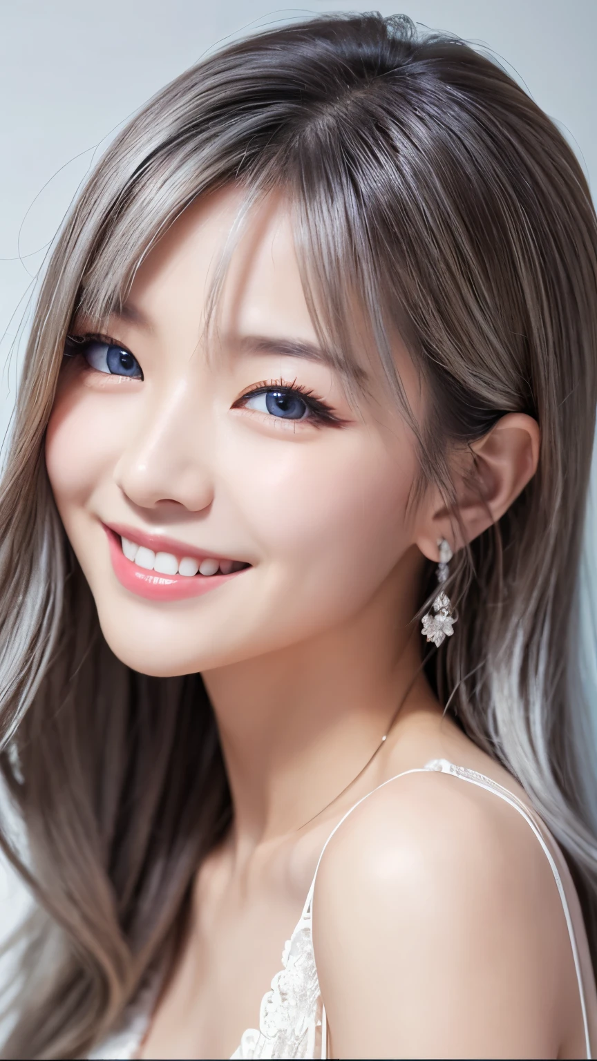 Beautiful Dragon Girl、White skin、blue eyes、Silver Hair、smile、