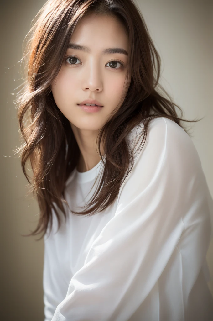You are a professional photographer。((Highest quality, 8k, masterpiece)), concentrated, Perfect Body Beauty, Hip, Layered Haircut, Highly detailed face and skin texture, Delicate eyes, double eyelid, White skin, Long brown hair、slim、thin、Model body type、turn over、Wearing a short white T-shirt、