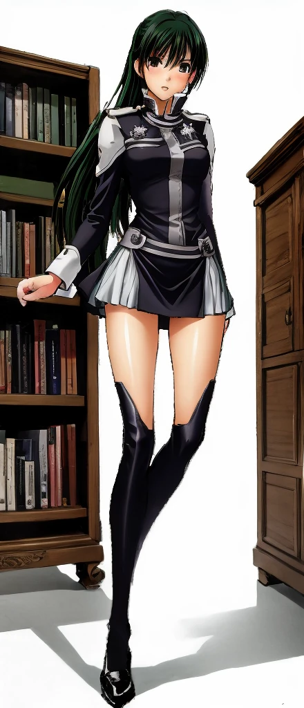 Beautiful-legged Lenalee is standing in the library in a miniskirt uniform.。