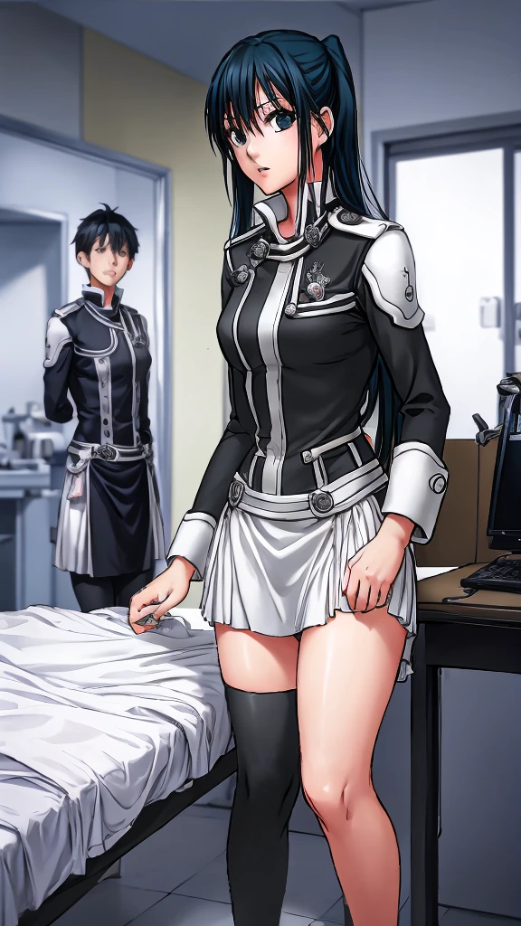 Beautiful-legged Lenalee is standing in the medical room in a miniskirt uniform.。Next to Lenalee is a middle-aged male doctor in a white coat.。