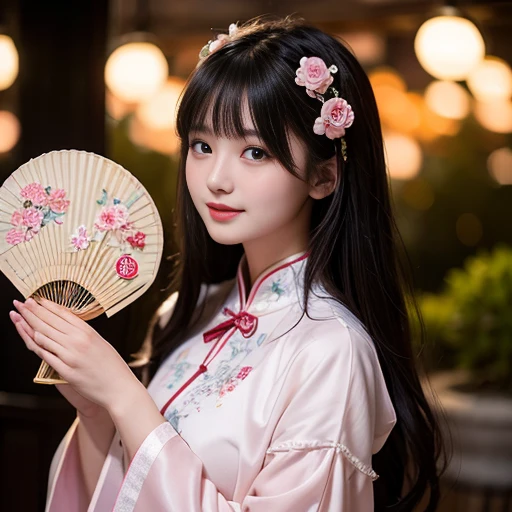 best quality, Delicate face,beautiful visual work, lifelike, eternity, black hair, Long curly hair, blunt bangs, Smile, 在flower园里, flower, Detailed Background, Delicate face,pink blush,cold,((masterpiece))、(top quality)、8k、high detail、Super detailed,21 years old female,Wearing Chinese cheongsam、Seductive and whimsical style、masterpiece、born、Scenes resembling fairy tale illustrations、intricate details和複雜的設計、Beautifully、magic、capricious、 Beautifully、Dream aesthetics、「𝓡𝓸𝓶𝓪𝓷𝓽𝓲𝓬、ethereal、charming、fickle、magic」、realism、Visual effects、FXAA、SSAO、Shader、voiceless、ambient lighting、Tone mapping、High resolution、Ultra high quality、Million pixels、(8K resolution:1.10)、8k、8k以下、8K resolution、high detail、intricate details, (high quality:1.2、masterpiece:1.2、:1.21)、(21 years old female:1.21)、(興奮地Smile)、(Surrounded by a dreamy atmosphere、Model diagram,full-body shot,Normal 2 feet,Don't show your fingers,Japanese folding fan held open in front of chest