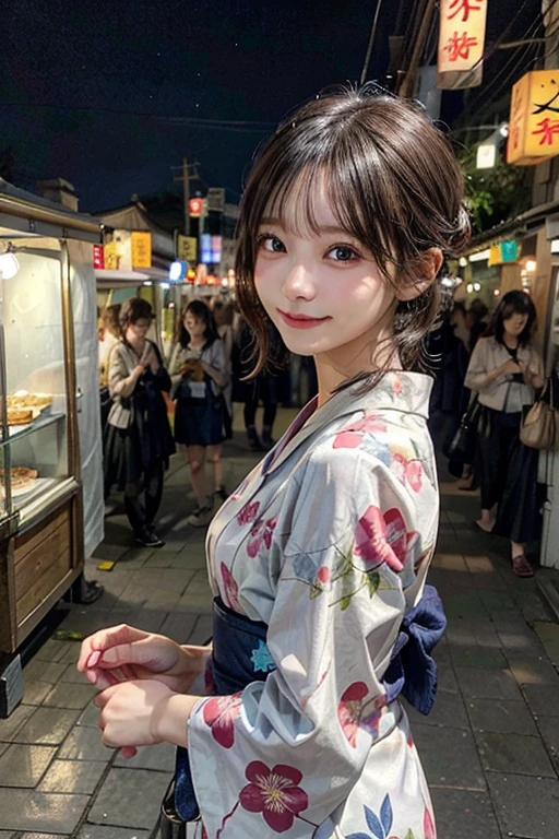 summer night、Street of food stalls lit up with sparkling lanterns。Wearing a modern floral yukata、Black hair tied up loosely、金色の髪飾りをつけた20代の日本people女性が、Standing under the lantern、Smiling and holding a pink fan。Her eyes are big、long eyelashes、Looking up at the night sky。In the background、Colorful food stalls lined up、people々I can hear the lively voices of。summer night空を彩る花火が、Her face is illuminated from above、By making the shadows appear more clearly、Emphasizing the three-dimensional effect。Wrinkles in the yukata fabric、You can even see each and every hair.、With a realistic texture like a photo、Focus on the subject、Portrait style illustration。The light of the lantern reflecting off the obi of a yukata、Like the light of fireworks hitting your skin、Depicts the reflection of light in detail、Create a fantastic atmosphere。overall、Use warm colors、summer nightの一瞬を切り取ったような、A warm piece。