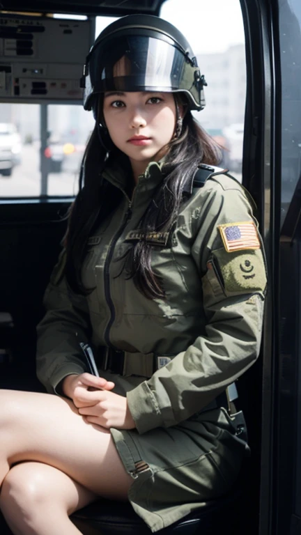 Female special forces soldier Alice wearing M-51 military uniform，Wearing a helmet，Sitting in the cab of Luther&#39;s jeep。Hands on the steering wheel，Her belt magazine pouch is full，The Chinese armband and eagle armband on her arm seem to tell of her perseverance and courage.。
