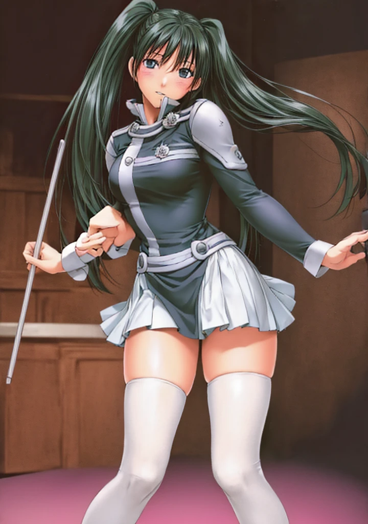 Lenalee, with her long, beautiful legs and twin tails, is standing in the library in a miniskirt uniform and knee socks with her legs spread to the side.。