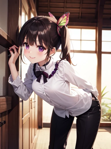 Very detailed, Kanao Tsuyuri, High resolution、Mouth closed、smile、Black Hair, butterfly, butterfly hair ornament, (Purple eyes:1.1), Side Ponytail,、全体的にLong Hair、1 girl, Long Hair, Brown Hair、Bright Eyes、pants＿****ta Clothing、Absolute reference to the center、Leaning forward