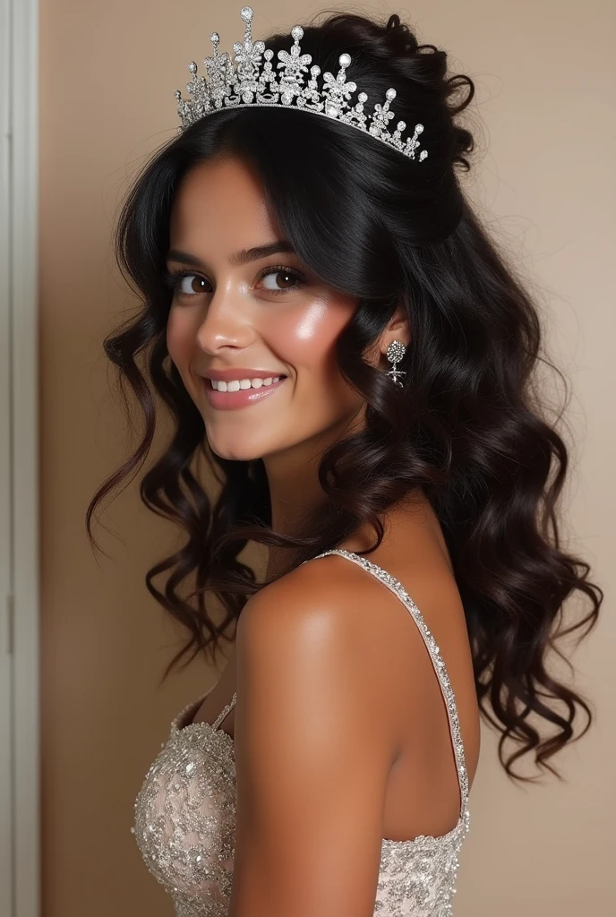 hairstyle for a quinceanera with curly hair with a more aesthetic crown that looks much prettier in 3 dimensions
