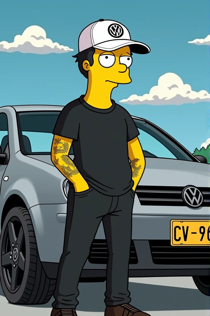 Simpsons poster young beardless man dressed in black with a white Volkswagen cap with only his left arm tattooed and in the background a silver-gray Volkswagen Jetta Jetta mk4 bora a4 2004 with black rims, black emblem and black mirrors and with a yellow Colombian license plate CVV976 in the Simpsons background