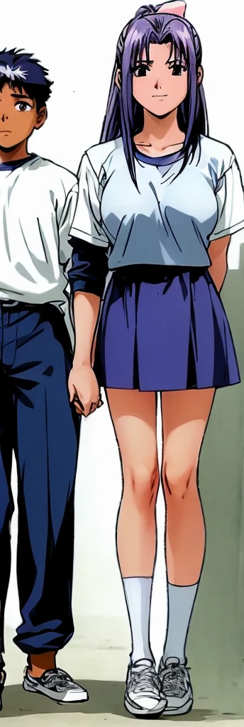 Momoko Koigakubo, a tall woman with beautiful legs, is standing in casual clothes, holding the shoulders of a boy in casual clothes.。