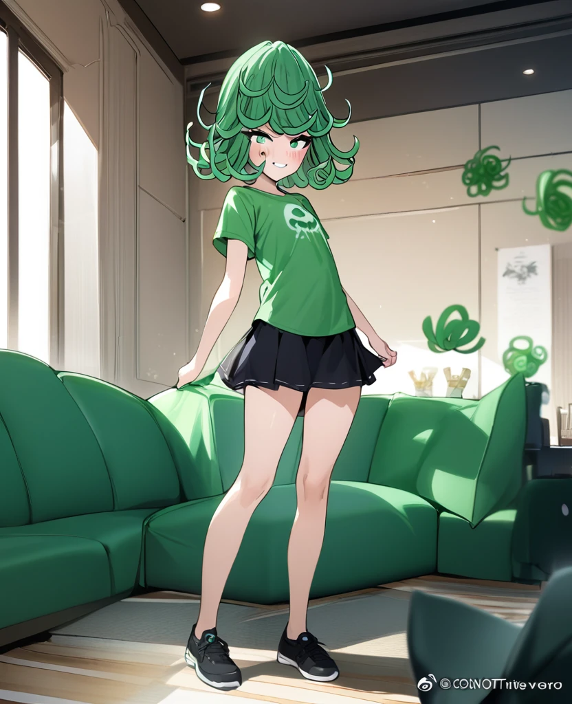 Masterpiece artwork, best qualityer, 1 girl, solamete, breastsout, gazing_phi_viewer, blush, hair green, Young body, canons_up to the top, t-shirt longa, flared mini skirt, fully body, phi sofá, Grinning, ashamed (tatsumaki: 1.7)