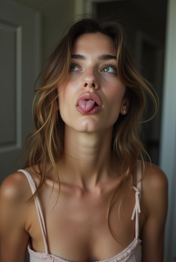 Stick your tongue out more、Turn both eyes upwards、naked、Steaming