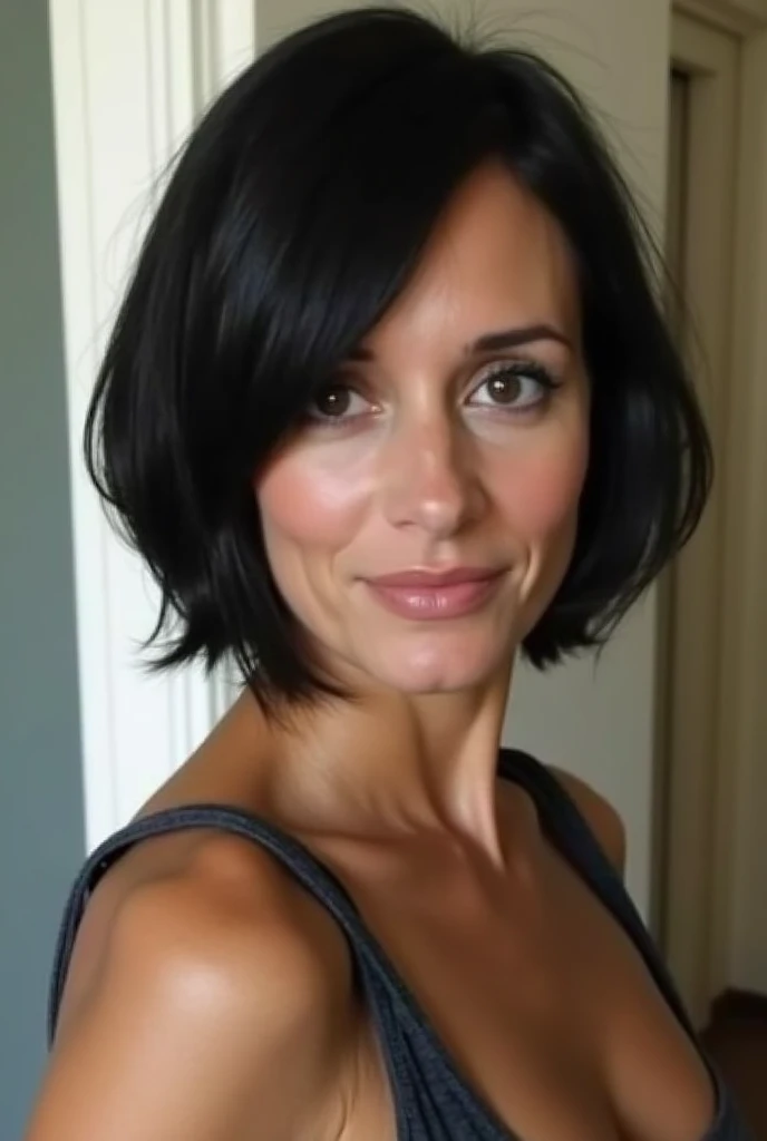 Addie Nicole Amick,31aged, Bob cut slide,hair black,