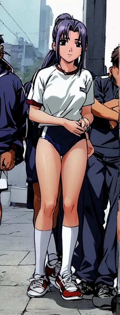 Momoko Koigakubo, with her beautiful legs, is wearing white gym clothes and light navy blue bloomers that look like panties and is holding a man wearing a tracksuit.。