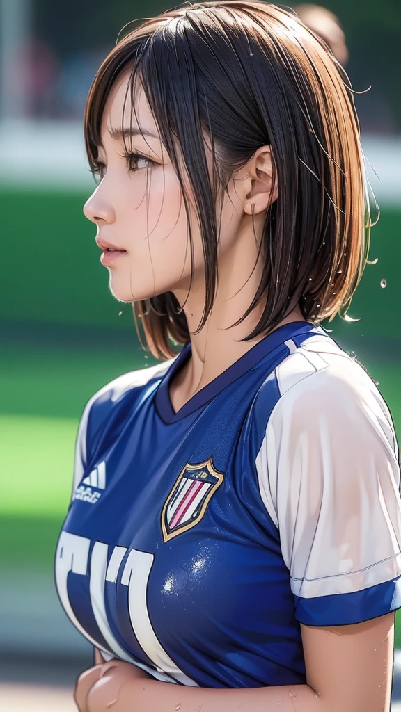 (masterpiece,Highest quality,Ultra-high resolution),, (((so beautiful))), cute、Look at the photographer、Front view, ((short hair)), とってもcute顔, Glossy Lips, Double eyelids on both eyes,Natural smile、 Natural Makeup, Long eyelashes, Shiny and smooth hair、Center image, Perfect limbs, Perfect Anatomy,(((Soccer uniforms)))、(((Wet with sweat))),Her bra is visible from the side of her uniform,