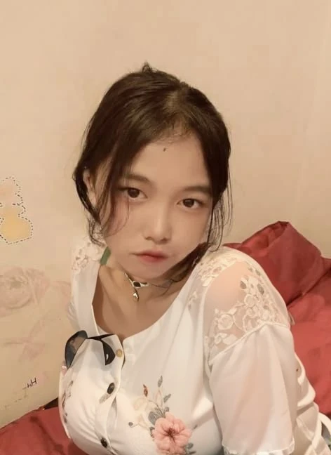 a japanese woman sitting in the office room, a white wall, a grey table, plants ,smile,
(((masterpiece))), ((best quality)), ((intricate detailed)), ((Hyperrealistic)), absurd res, milf, mature woman, perspective, highly detailed, illustration, 1girl, (huge breasts), beautiful detailed eyes, long hair, brown eyes, nametag, CEO, glasses, (business outfit:1.2), office shirt, tight skirt, black choker, earrings, stockings, detailed background, perfect eyes, seductive eyes, looking at the viewer, from front,
