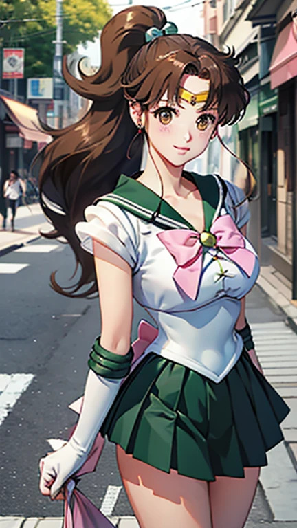 Highest quality、Realistic、、Sailor Jupiter、、Sailor Senshi Zoom、Orange eyes、Gray Hair、ponytail、Reinforced Body、Green collar sailor uniform、Green pleated mini skirt、Pink ribbon、White long gloves、thin、Appropriate smile、Busy Street、Bust Shot、