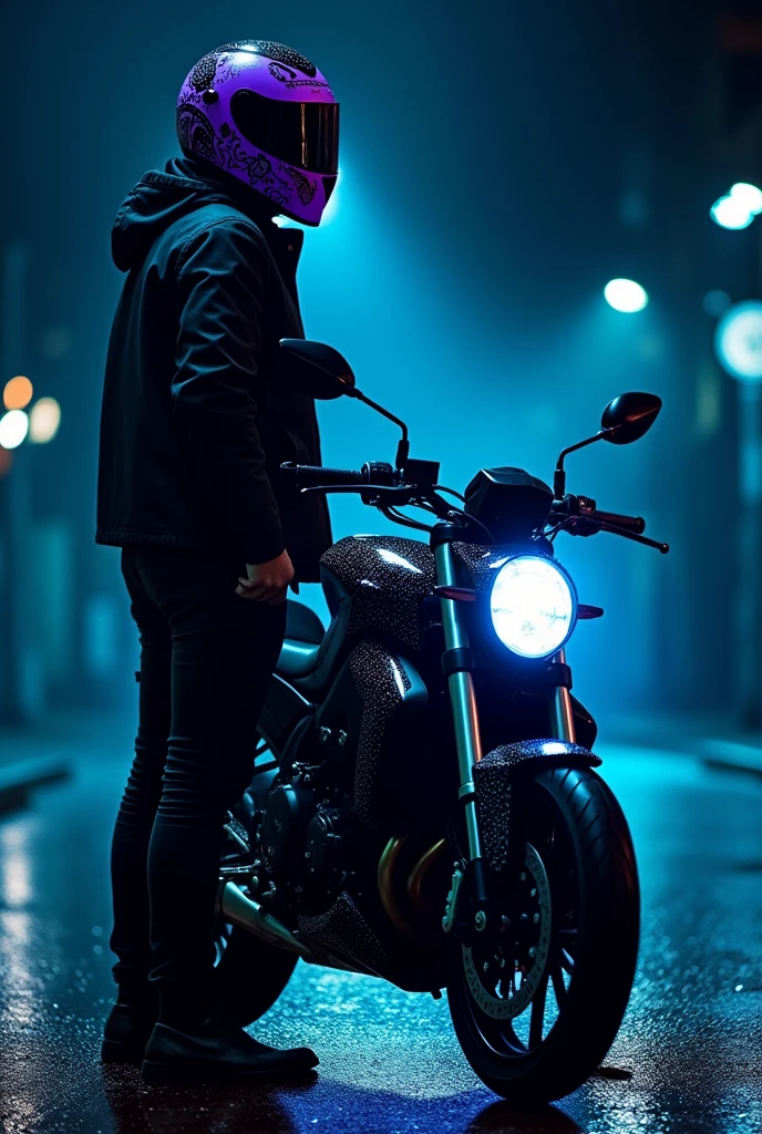 Create a cover for a video of a man next to a motorcycle, black background with blue, in a street, wearing a purple helmet with black, well-structured. 
