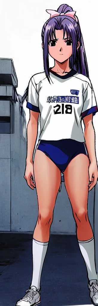 Momo Koigakubo, a tall beauty with long legs, stands on the athletic field in a white gym uniform and bright navy blue bloomers that look like panties.。