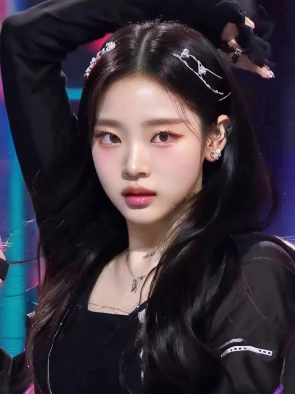 un primer plano de una persona con un micrófono en la mano, portrait of jossi de blackpink, jennie rosa negro, Jaeyeon Nam, jossi de blackpink, portrait of female ídolo coreano, Yanjun Chengt, inspired by Yanjun Cheng, ídolo coreano, Retrato del ídolo kpop, kda, jinyoung shin, gongbi, TaeJune Kim
