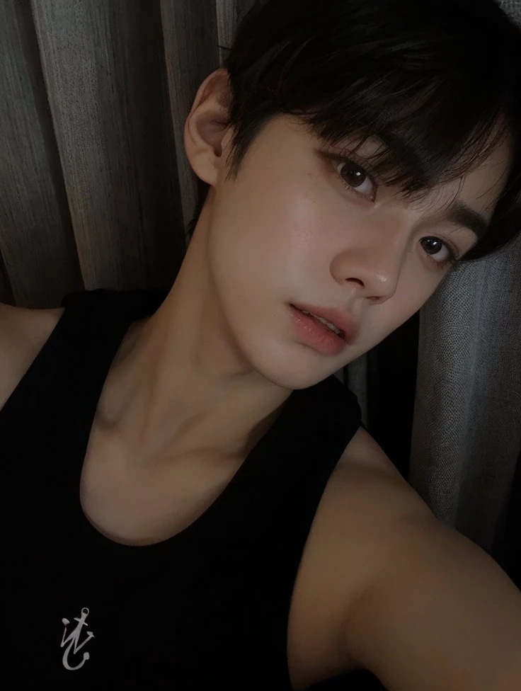 Ulzzang Chico, ulzzang, Korean ulzzang Chico, Chico, Beautiful face, Beautiful eyes, Beautiful, white curly hair, play seongmin, Seongmin de Cravity, play seongmin, seongmin
