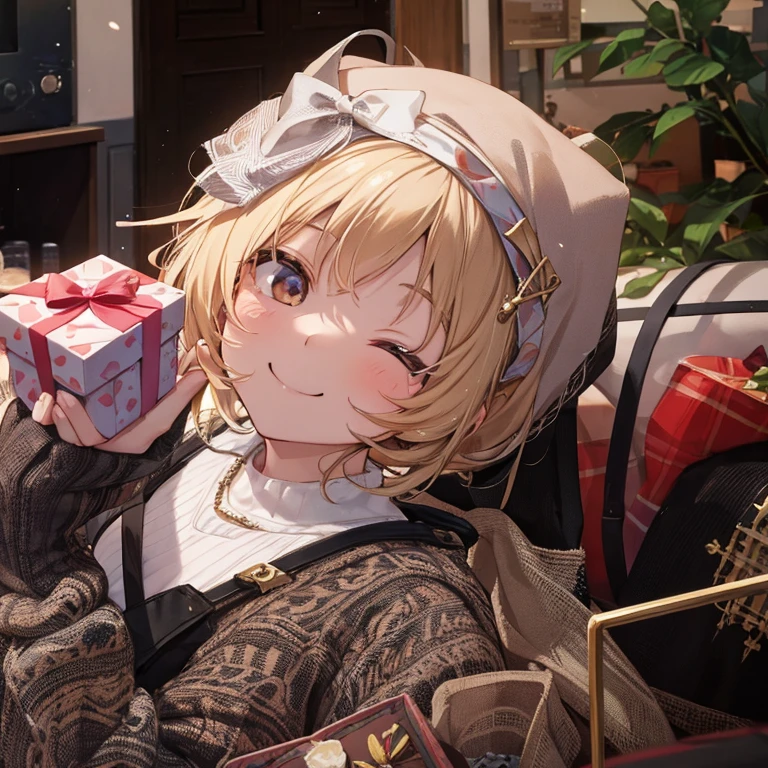 Wife、smile、Handing over a gift box with both hands