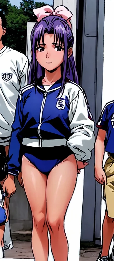 Momoko Koigakubo, with her beautiful legs, stands in a white gym uniform and light navy blue bloomers that look like panties.。Next to Momoko Koigakubo is a young boy wearing a tracksuit, who she is holding in her arms.。