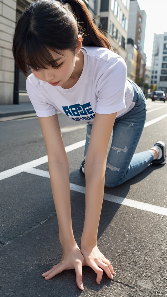One person, tshirt、On all fours