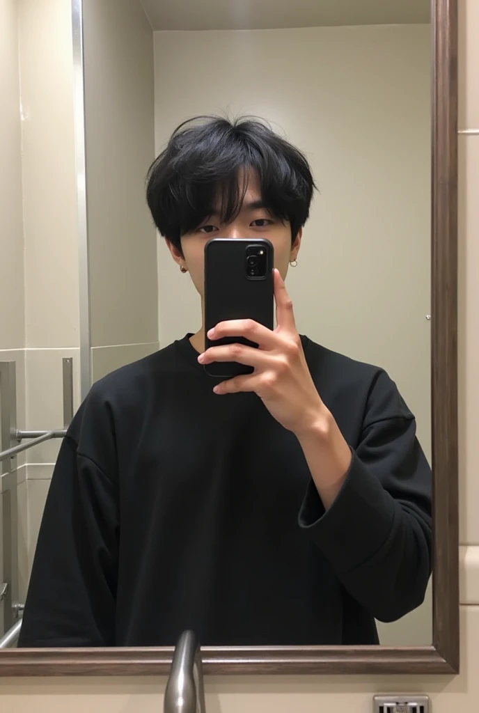 One person、Short black hair、Korean idol-style handsome guy、、Small bathroom、selfie with mirror、Shooting with a smartphone in one hand、Cover your mouth and nose with your smartphone、Black iPhone