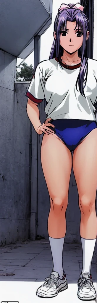 Momoko Koigakubo, with her beautiful legs, stands in a white gym uniform and light navy blue bloomers that look like panties.。