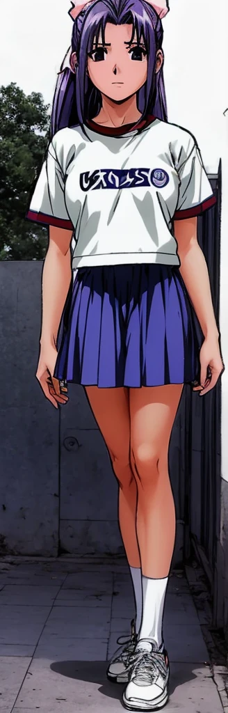 Momoko Koigakubo, with her beautiful legs, stands in a white gym uniform and light navy blue bloomers that look like panties.。