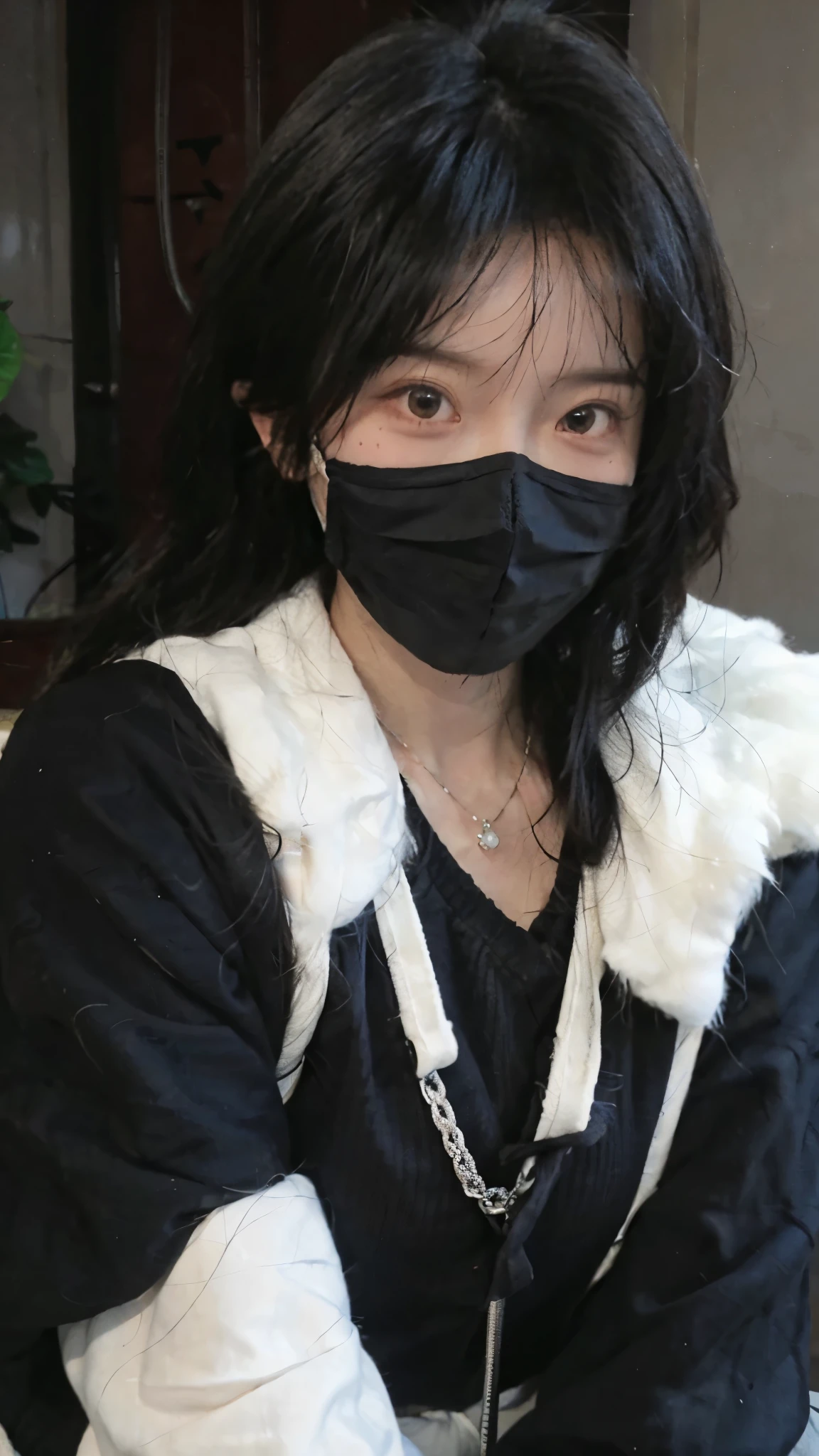 黑色wear mask,Best quality,黑色wear mask,Ultra-high resolution,(Reality:1.4),(黑色wear mask:1.4),Cute hairpins,girll,Cropped black sweater,wear mask,Look directly at the audience,Full of atmosphere,Beautiful woman with a slim figure:1.4,黑色wear mask,supermarket,whole body,Super delicate face,Exquisite eyes,Double eyelids,necklace,黑色wear mask,