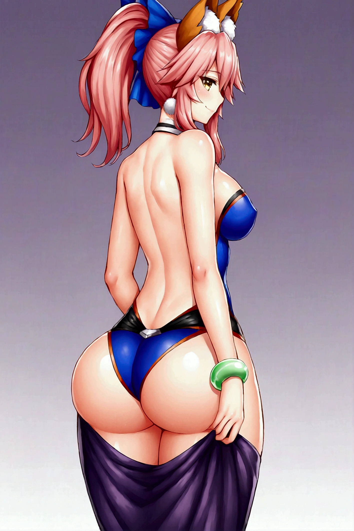 Tamamo no mae from Fate series showing her ass