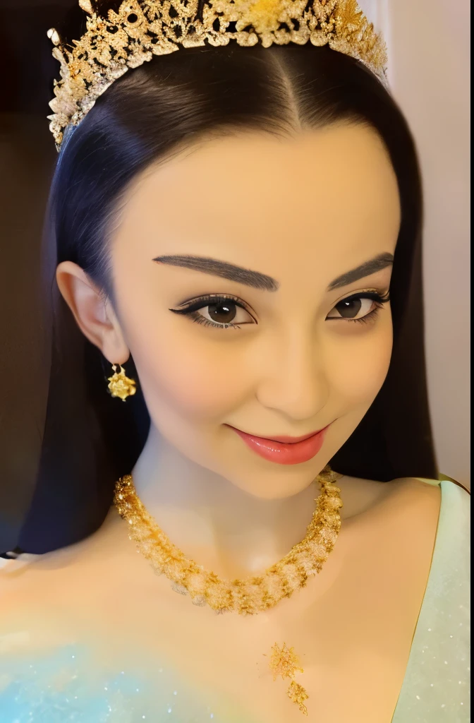 There is a woman in a cheongsam, 2 , 2 , 2 , 3 , delicate makeup, Ye Wen, 2 , round face, cute lian, gold tiara, pearl necklace, jade hairpin