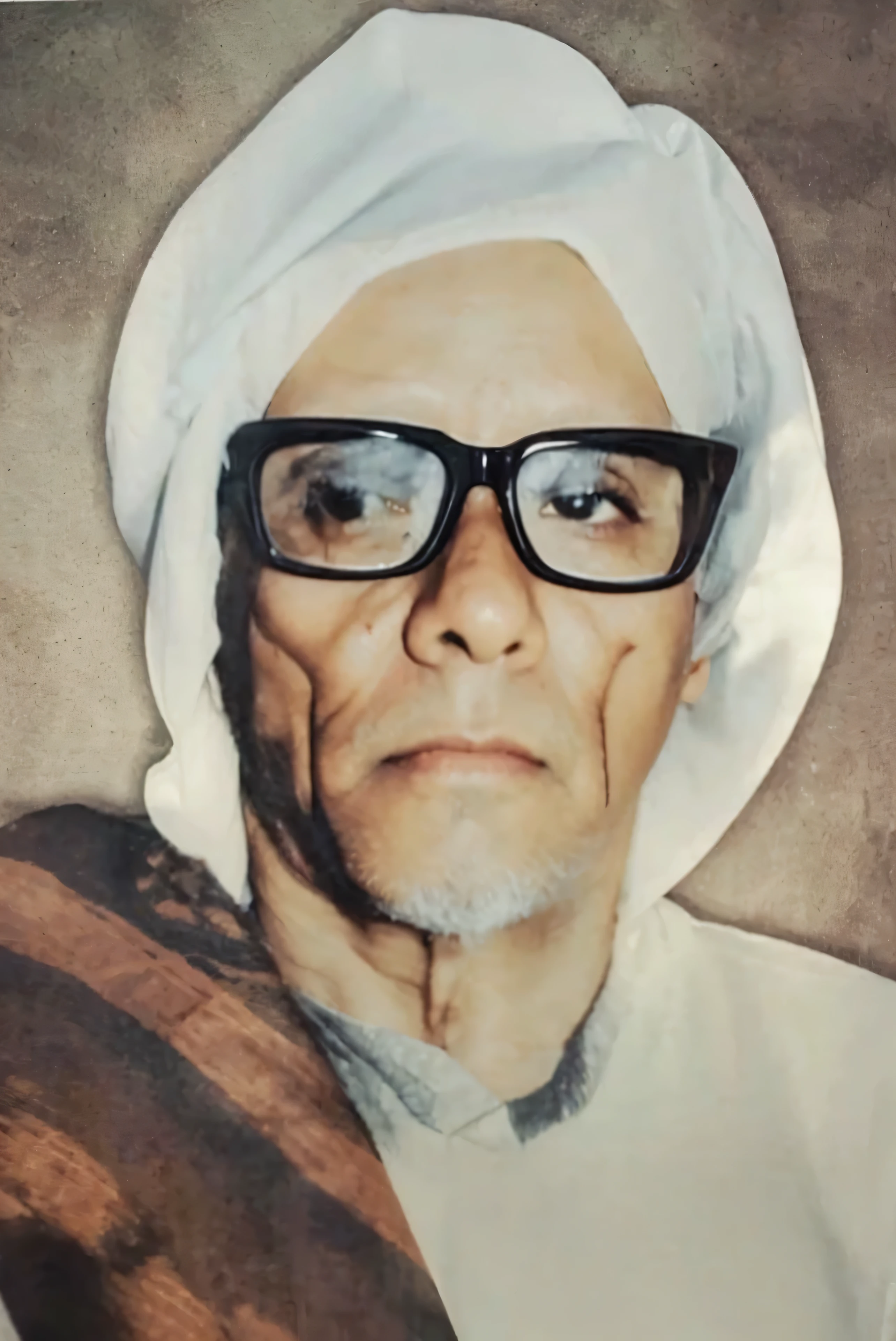 Indonesian Muslim man, measuring 65 year a black skullcap/songko and wear white Islamic clothes. brown skin wrinkled with age. neat short black hair. High nose, slightly thick lips. long natural black eyebrows. clear clean eyes. The face may be oval shape. maintain original facial expressions. Very realistic HD quality images.
