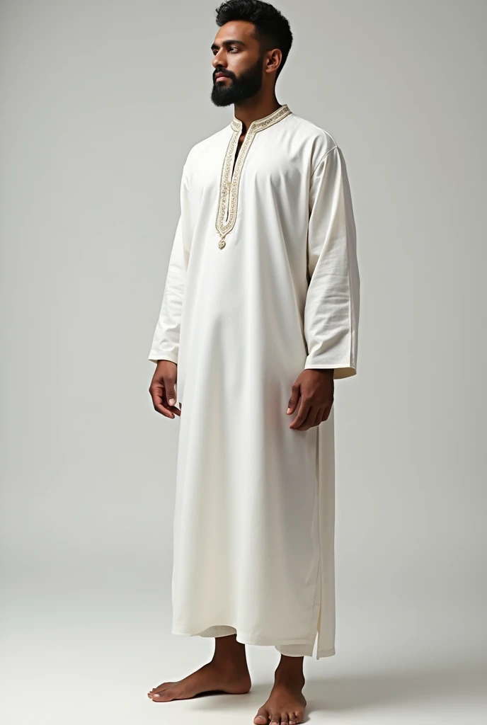 a Muslim kurta for man, in full, with the sleeves, without the pants, which reaches up to the knees, no model, just the kurta 