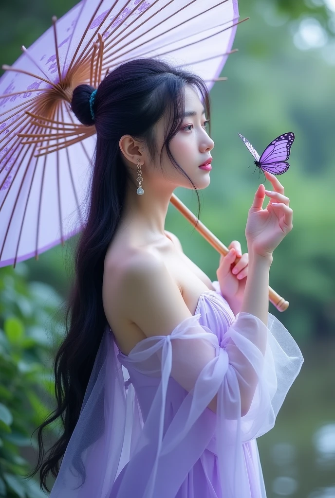 Bức ảnh này cho thấy một cô gái trẻ trong trang phục truyền thống Trung Quốc, have old style. She held a large umbrella decorated with a light purple floral pattern.. She has long black hair, tie one half and leave the other half loose, with a few small strands of hair falling across her face. Her outfit is mainly light purple., Delicate and sexy design with open shoulders and waist.
She is posing with a gentle purple butterfly perched on her finger., brings a sense of dreaminess and fantasy. The background of the photo is a lush green garden., hòa quyện với màu sắc nhẹ nhàng của trang phục và phụ kiện, create a poetic and peaceful scene.
