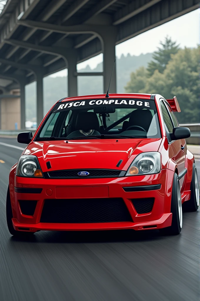 ford fiesta power 2004 red color , original factory bodywork, original factory rinse , con is lip , Spoiler and racing lines in black