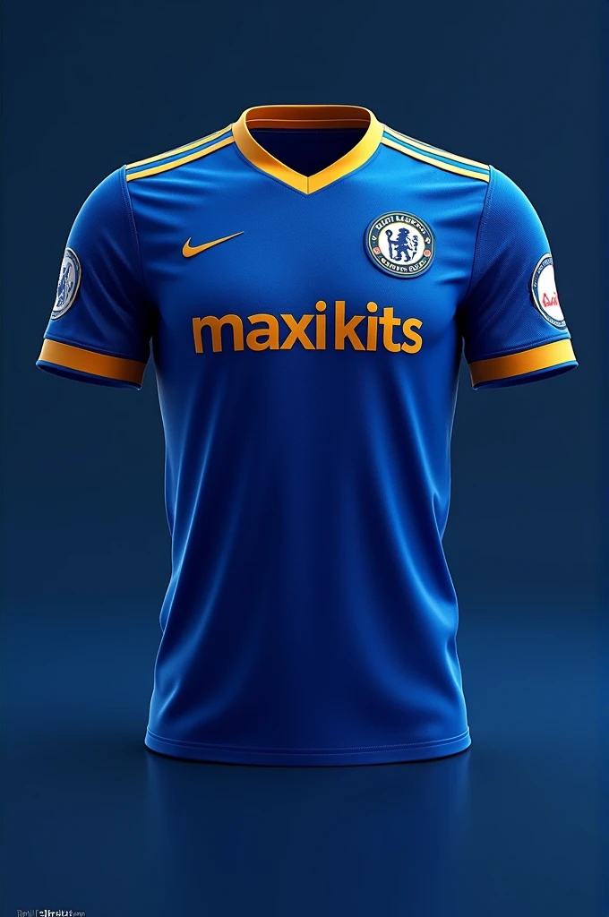Un t shirt de foot principalement de couleur bleu royal Les manches sont ornées de bandes dorées Les bordures du col en V et des manches sont également dorées Au centre du maillot, le logo du sponsor "Maxi Kits" est affiché en lettres dorées Le logo du club est fièrement brodé sur la poitrine