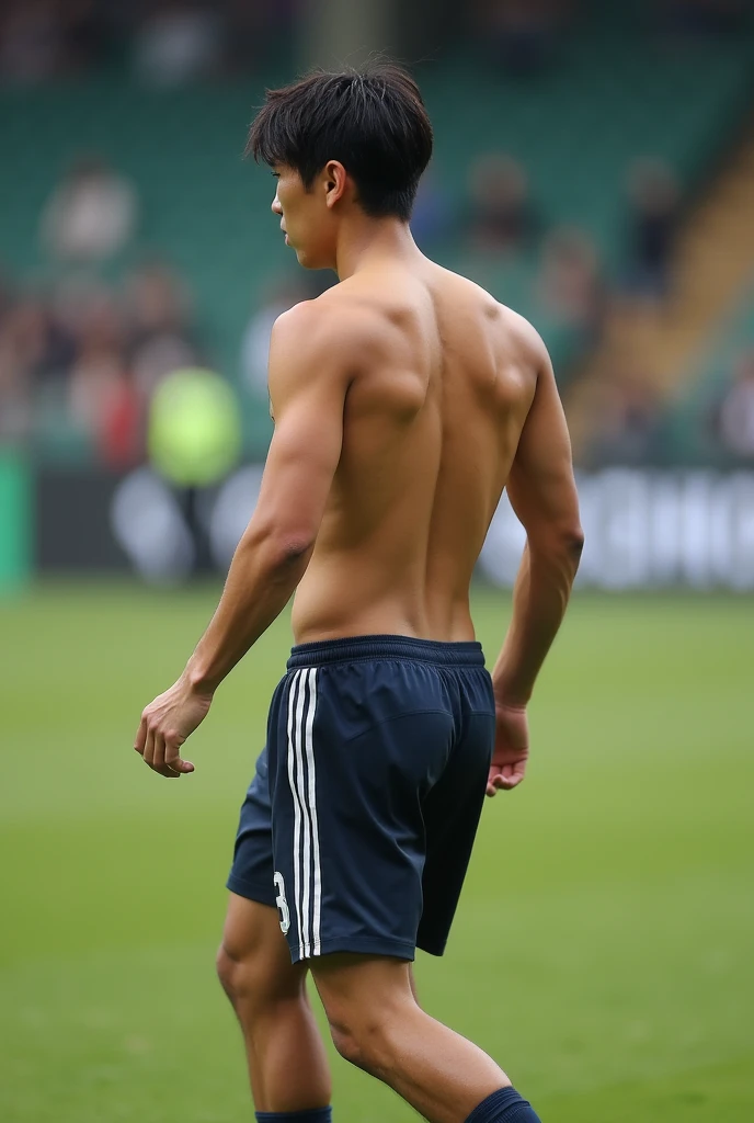 Photo Quality、A lot of cute handsome men、Mash Hair、Japanese male, 、Completely naked、Full nudity、erection、Huge penis、Highest quality、Realistic、beautiful、完全Completely naked、Back view、Full nudity、Playing soccer、Butt、Naked