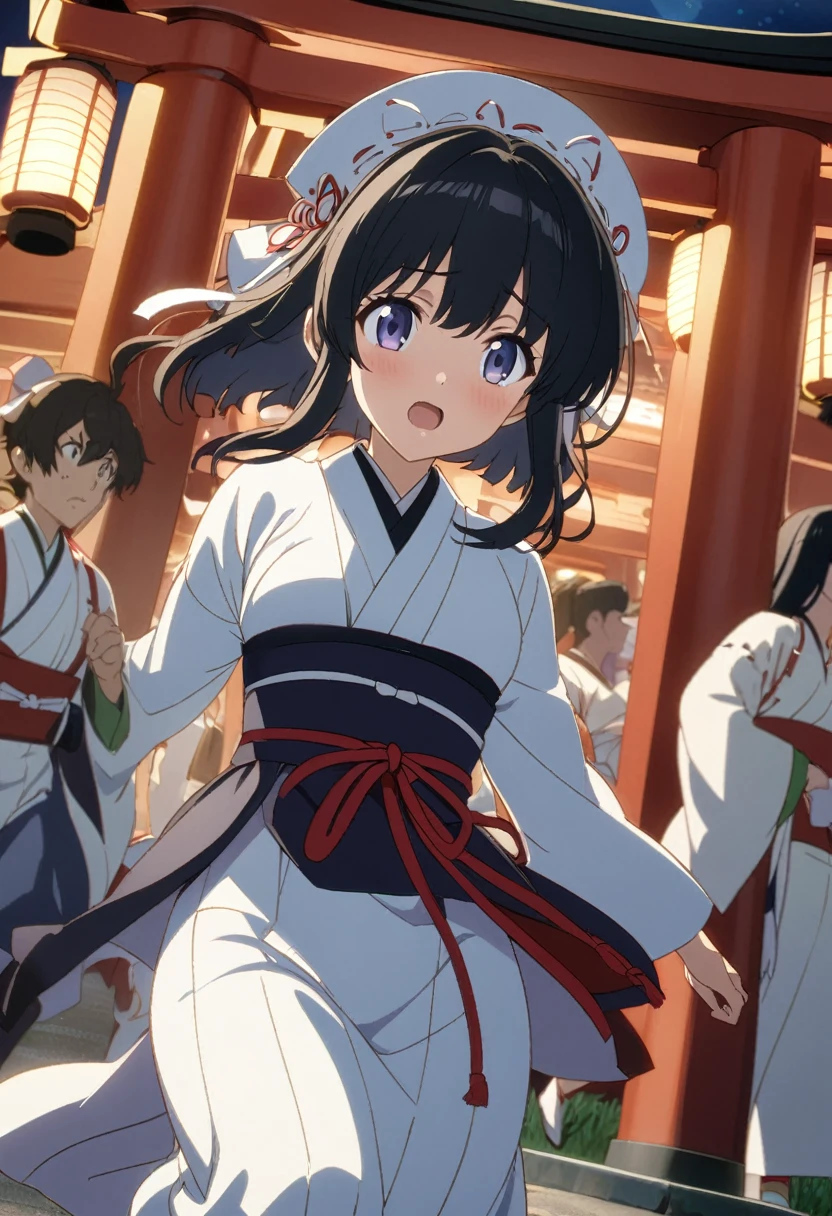 Black Hair、Iris、Japanese Shrine Maiden Clothing、running、Senbon Torii gates in the background、night、Masterpiece、Anime painting、