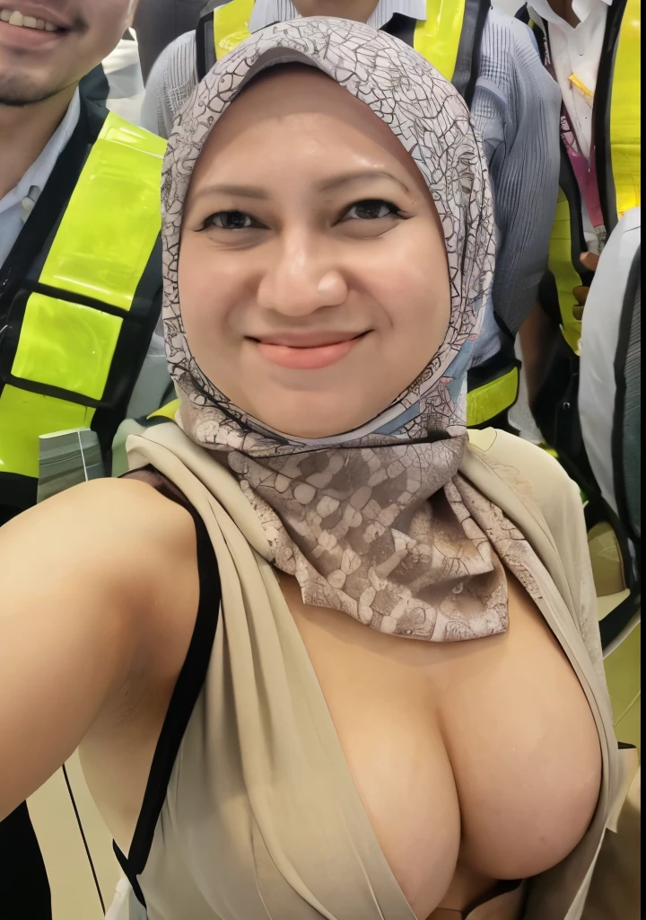 hijab lady selfie sexy