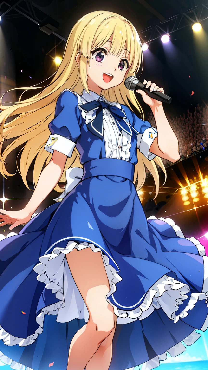 Alice Comprehensive Thirty, Star, Sing, perfect face, beautiful proportions, Microphone mouth to mouth, one person