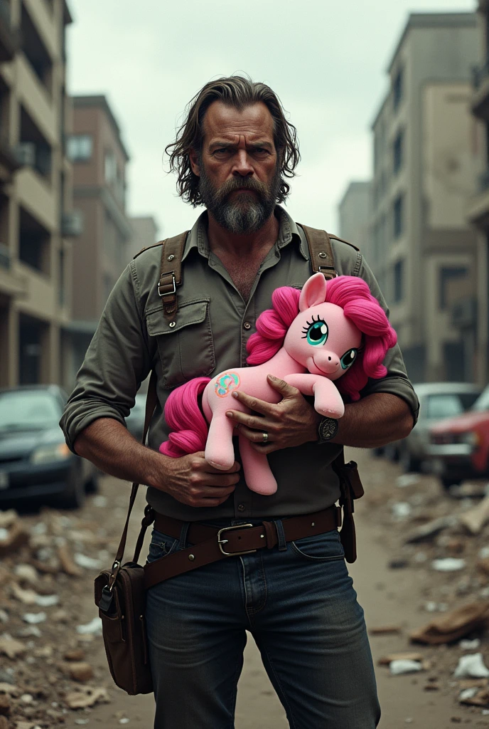 Rick grimed twd con una pinkie Pie de my little pony de peluche en las manos