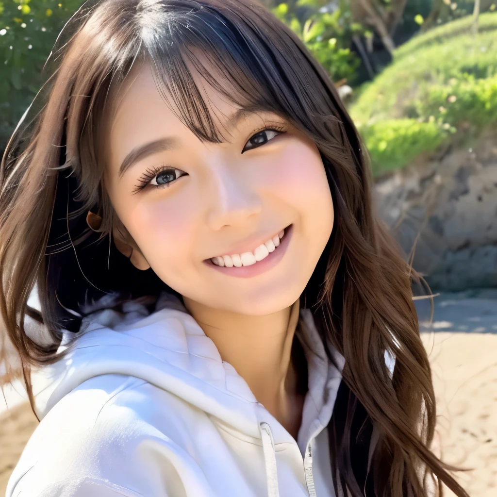 Cute Japanese Woman、Big, clear eyes、Alone on the beach、A slim body like a model、Double eyelids and droopy eyes、2 woman、beautiful、Thin contours、beautiful white teeth、Thin brown eyebrows、Full body photo、done、Hawaii Beaches、clear、Long messy hair、Night Beach、Large Breasts、Wearing a white hoodie、Wearing a hood on your head、The hoodie has a zipper、I can see her cleavage、Cute Smile